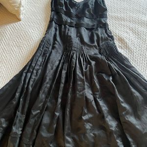 Black HUGO BOSS dress ⭐️⭐️⭐️⭐️